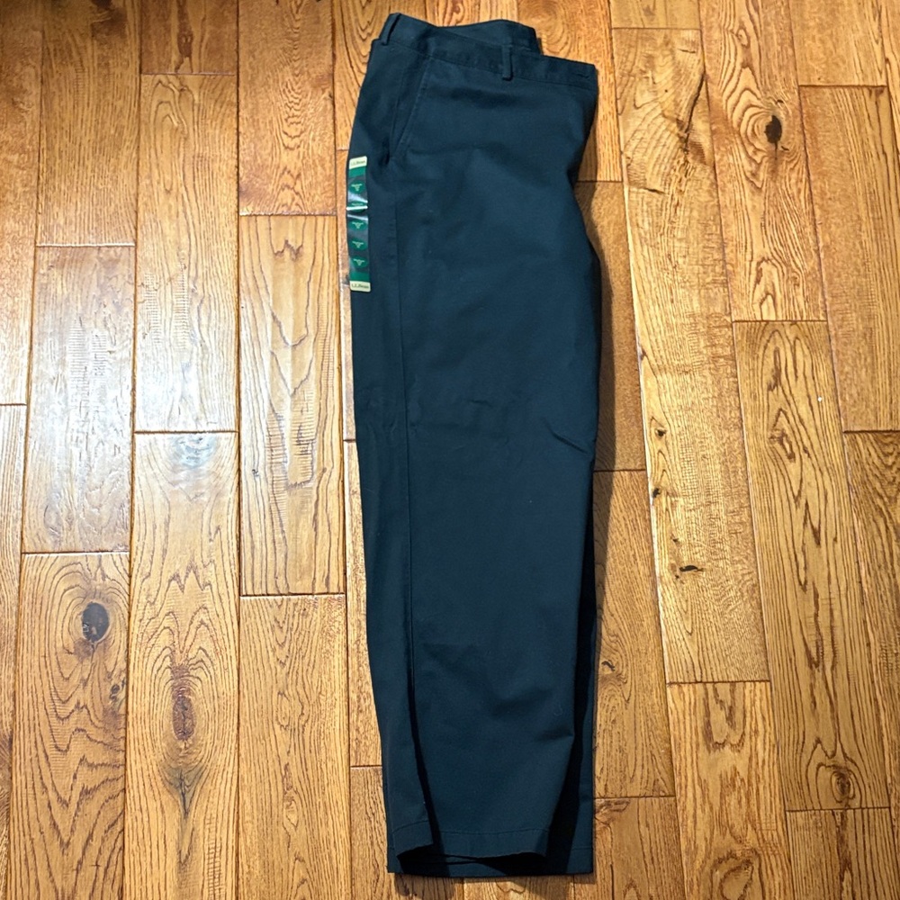 Never worn LL Bean Wrinkle free bayside pants (item #259659) black, favorite fit